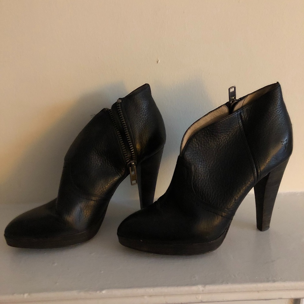 Frye Harlow Campus Bootie